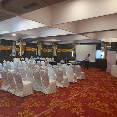 Hotel Mumbai House Juhu, Santacruz West, Bombaj Zewnętrze zdjęcie