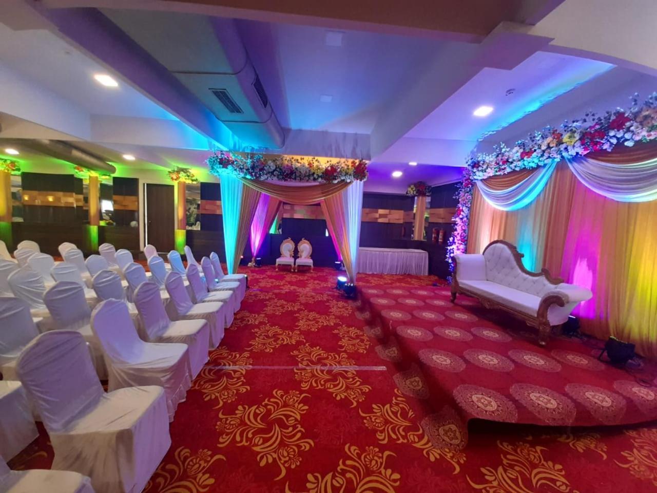 Hotel Mumbai House Juhu, Santacruz West, Bombaj Zewnętrze zdjęcie